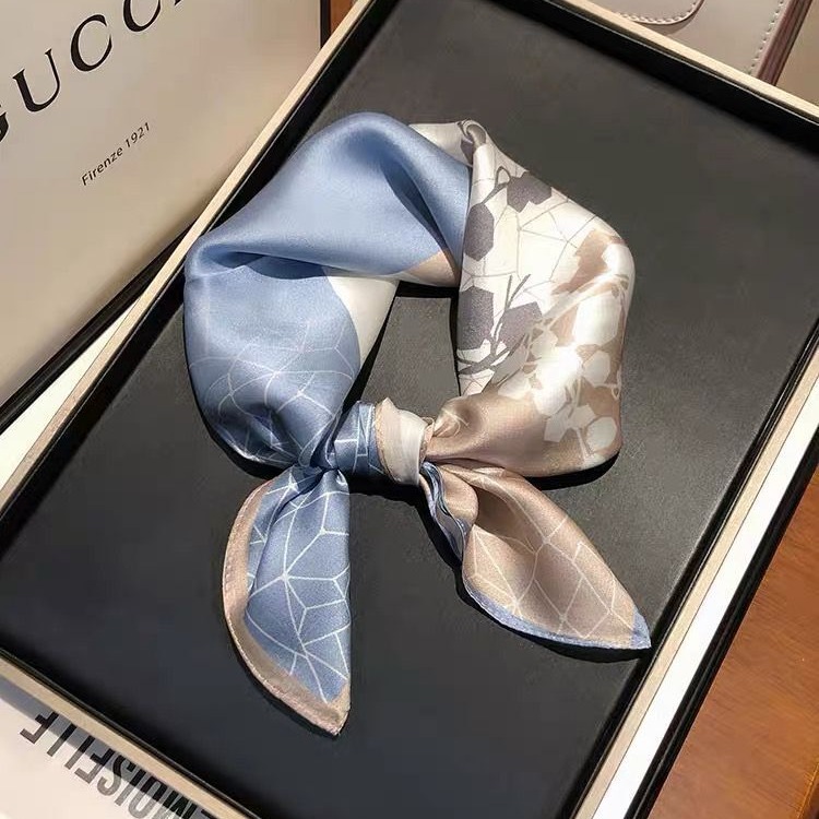 真丝小领巾！百搭装饰！2025几何拼接真丝围巾女发带新款桑蚕丝丝巾！