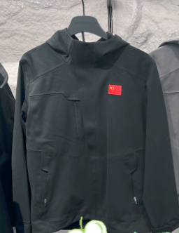 安踏冠军全天候系列24冬男加绒防泼水连帽夹克运动上衣152510712