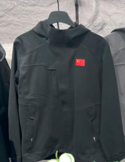 安踏冠军全天候系列24冬男加绒防泼水连帽夹克运动上衣152510712 商品图0