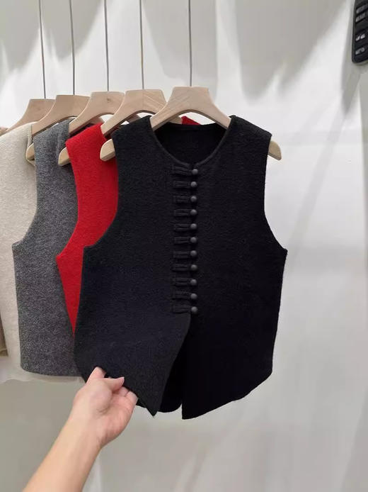 秋冬款【针织马甲】高级时尚洋气极简风 新中式无袖盘扣上衣  商品图3