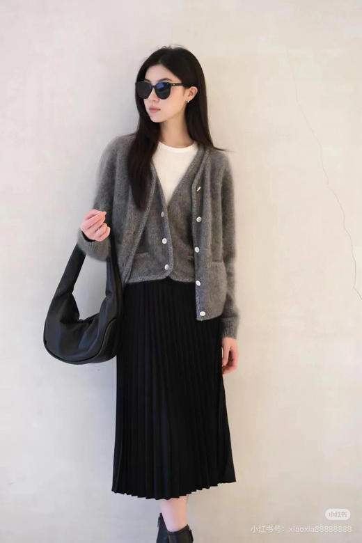 115-5 渠道圆正 高端顾客入 小禾合股羊绒拉绒 重磅小香风 开衫/马甲 拿到醒醒 商品图10