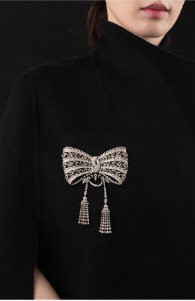 独角鹿西洋古董 1910年代法国珠宝品牌出品美好时代风格铂金镶嵌钻石蝴蝶结流苏胸针 带原盒