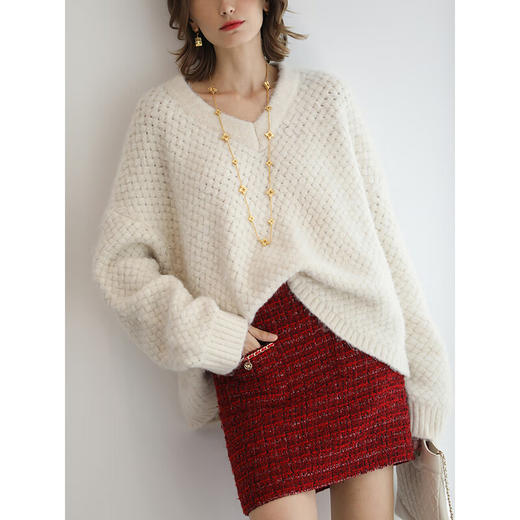 COCOBELLA设计感编织风白色V领毛衣女25秋冬气质针织衫MZ3248 商品图1