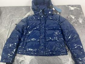 瑕疵Aritzia Tna Super Puff 女士冬季亮面700蓬鹅绒短款面包服羽绒服