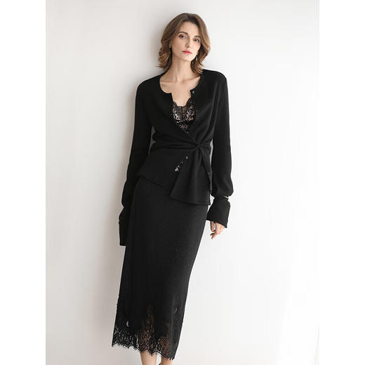 COCOBELLA女人味蕾丝刺绣半身裙秋冬气质直筒针织裙HS3113-2 商品图3