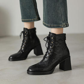 【预售5天】真皮方头粗跟马丁靴，英伦风复古百搭高跟系带短靴HB&1408