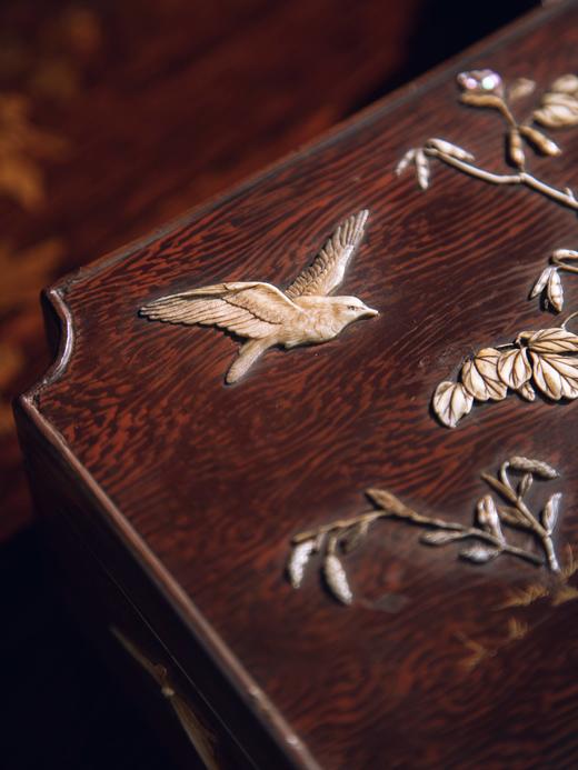 独角鹿西洋古董19世纪日本明治时期出品蝶飞雀舞主题芝山镶嵌木纹漆盒 商品图3