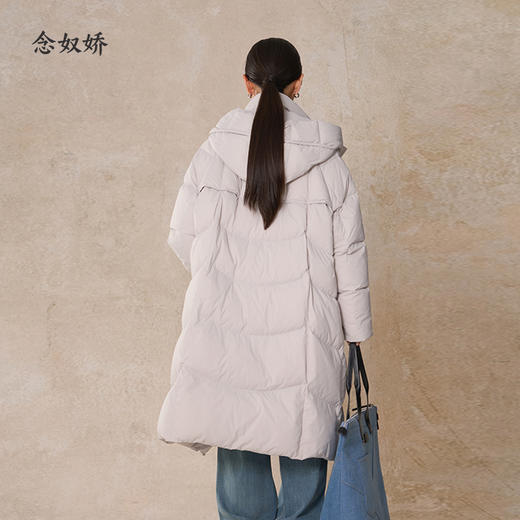 【商场同款】CNO5030 “ 满分长羽绒 ” 甄选90白鹅绒 温暖轻盈 星空银色雅致柔和 商品图9