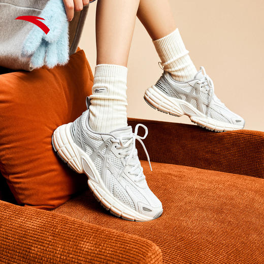 关晓彤同款安踏破晓银色复古休闲鞋运动鞋女122548801 商品图0