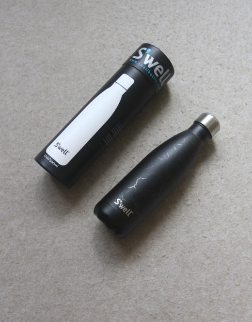 刚需类的小杂货 哈！Swell Bottle 黑色裂纹款 500mL 小杯口 保温杯 商品图0