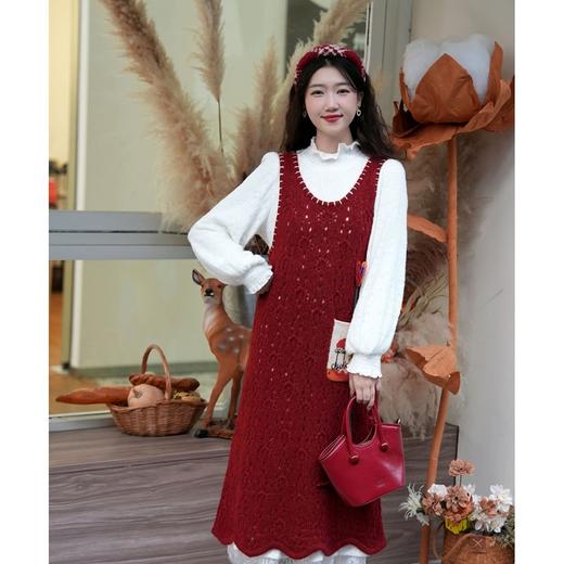 两三事 爱意生长2025冬新款森系风立体手钩花镂空针织背心连衣裙 商品图2