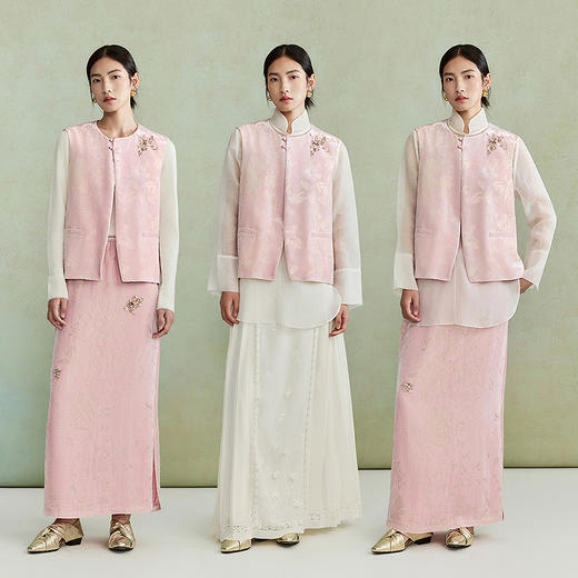 【林栖设计小店】（现货）粉色马甲新中式丝绒烧花钉珠绣花优雅2026早春新款外套女1961039 商品图5