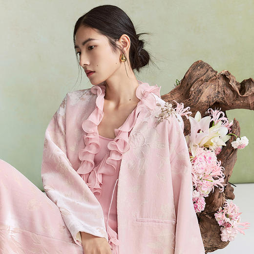 【林栖设计小店】粉色外套新中式丝绒烧花钉珠绣花2026早春新款上衣开衫女1961037 商品图4