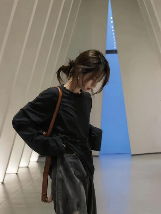 【开放日忙 秒杀价已调 直接拍】开放日最新款 Mo&co 烫钻 美式复古 棉质做旧斑驳 褪色工艺  薄卫衣 商品图14