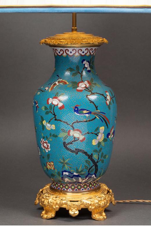 独角鹿西洋古董 19世纪中国出品铜鎏金精雕装饰繁华飞鸟主题掐丝珐琅花瓶台灯一对 商品图3