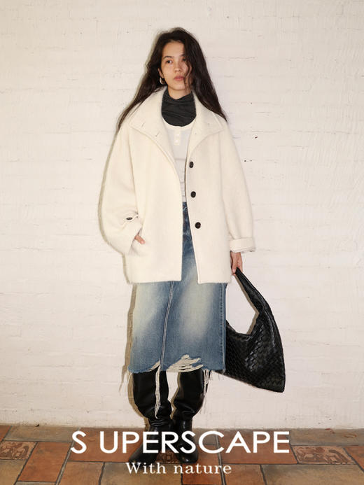 素舶 长毛羊驼毛蓬松暖糯立领蝙蝠袖宽松短款毛呢大衣外套 商品图3