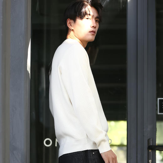 DRONKOO 2025 中领华夫格左下贴小皮标中厚毛衣 商品图3