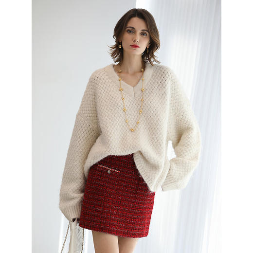 COCOBELLA设计感编织风白色V领毛衣女25秋冬气质针织衫MZ3248 商品图3