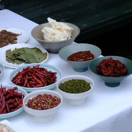 【无添加的牛油火锅底料】用料纯正地道 辣而不燥 香不留身！健康无添加的家庭火锅 和家人一起吃吧~ 商品图9