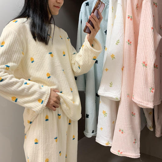 冬季珊瑚绒睡衣保暖可爱少女小萝卜款仙人掌粉小花款法兰绒家居服 商品图0
