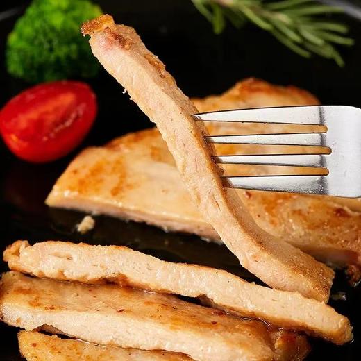 【到手2袋❗️精选香煎大鸡排】精选优质鸡肉，肉质鲜嫩，外皮酥脆，口感鲜嫩饱满，烹饪简单快捷，富含蛋白质，肪，适合健身人士、老人和儿童食用L-d 商品图2