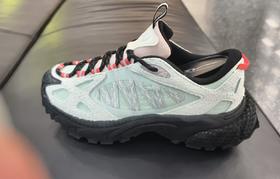 安踏女户外防滑运动越野鞋122548814VS