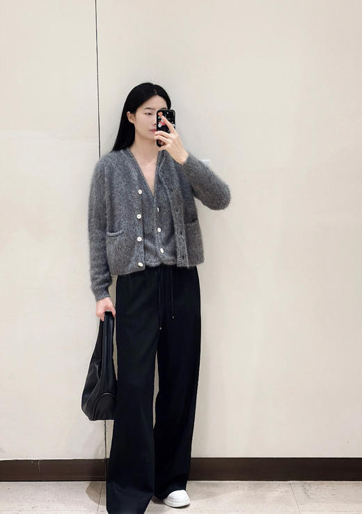 115-5 渠道圆正 高端顾客入 小禾合股羊绒拉绒 重磅小香风 开衫/马甲 拿到醒醒 商品图6