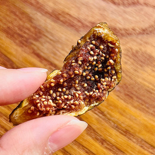 【芭劳奈无花果干】精选品种为“芭劳奈”无花果制作，皮薄肉厚，果蜜丰富 商品图4