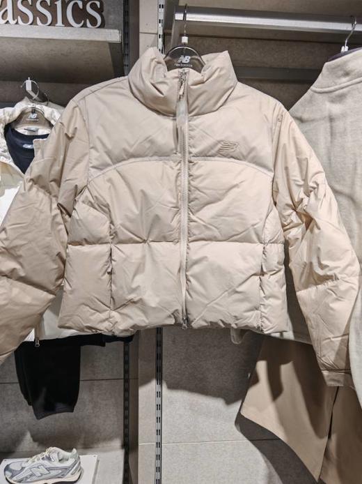 【春上新】 【新品】7楼 NewBalance立领保暖鹅绒羽绒服吊牌价：1999元 商品图0