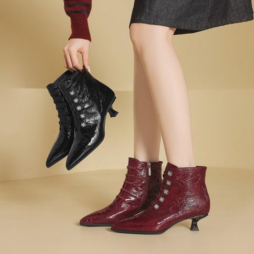 【预售5天】超软细皱漆皮轻时尚秋冬尖头细跟中跟短筒时装靴YS&0622 商品图4