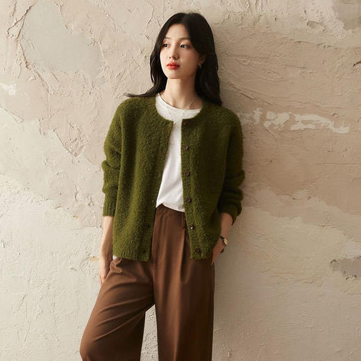 苔藓绿羊毛开衫｜复古百搭，高级显白【3-5天发货】 商品图2