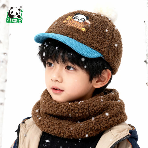 熊猫屋PANDAHOUS 潘兜毛绒短檐帽-粉色/咖色  潘兜毛绒围巾—巧克力橡果子/奶油橡果子 商品图3