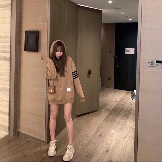 点此购买 TB冬季男女款卡色加绒连帽卫衣 ks 334656 商品图0