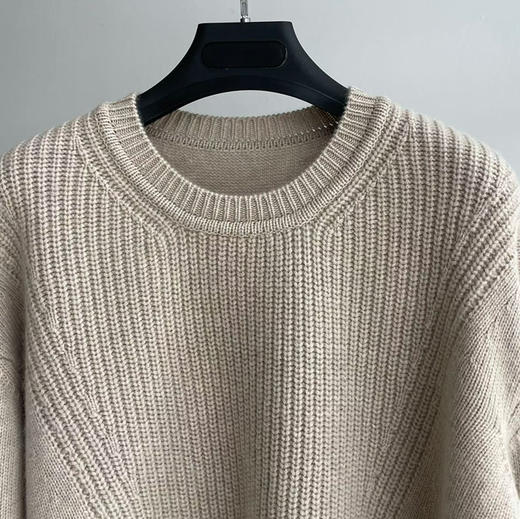 爱马🐎家
超厚纯羊绒罩衫。 宝石蓝色。 粉色。燕麦色 商品图10