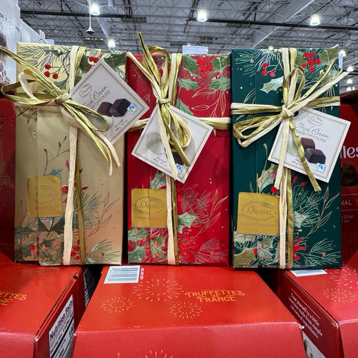 Deavas圣诞🎄甜蜜精致的比利时巧克力礼盒，美国🇺🇸直邮特价240元🉐甄选优质可可原料，融合柔滑的水果奶油夹心，每一颗都是丝滑与香浓的完美邂逅。 商品图0