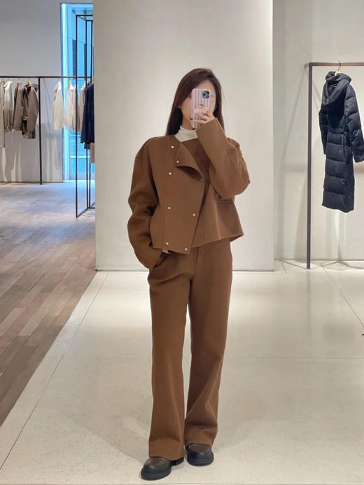 羊毛混纺罗马布抽绳裤直筒裤 简洁修身裤型 罗马布结构稳定 穿着舒适 松紧抽绳腰带设计 自由调节松紧度 简约大气 高腰宽松版型 商品图7