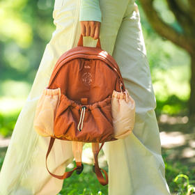 蕉下合作系列扩容双肩背包