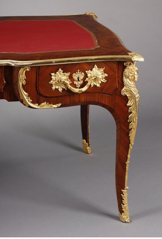 独角鹿西洋古董 19世纪法国出品路易十五风格铜鎏金雕饰玫瑰木嵌皮革台面书桌 商品图2