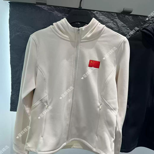 安踏冠军全天候系列 劲道纱女士冬通勤保暖加绒运动外套162510708 商品图0