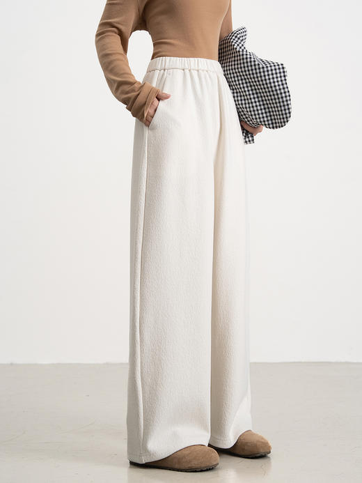 【多妈团购 羊毛蚕丝奶芙肌理裤1553】温柔感直接拉满，绵羊毛+桑蚕丝黄金cp  软糯亲肤，脚口微收+高腰设计，秒变慵懒的时髦精，藏肉显瘦、修饰腿型，巨好穿-连横 商品图2