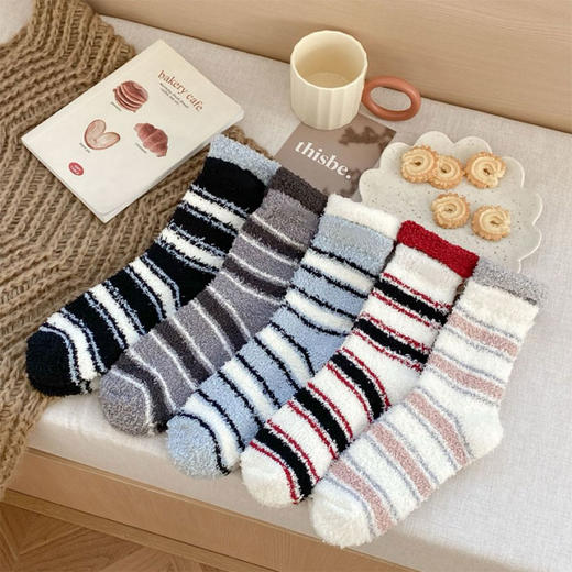 简约慵懒风缪系条纹柔软亲肤中筒袜纪念日百货门店同款167943502 商品图0