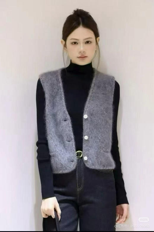 115-5 渠道圆正 高端顾客入 小禾合股羊绒拉绒 重磅小香风 开衫/马甲 拿到醒醒 商品图3