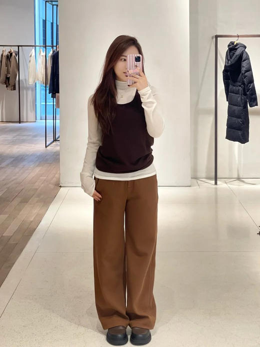 羊毛混纺罗马布抽绳裤直筒裤 简洁修身裤型 罗马布结构稳定 穿着舒适 松紧抽绳腰带设计 自由调节松紧度 简约大气 高腰宽松版型 商品图8