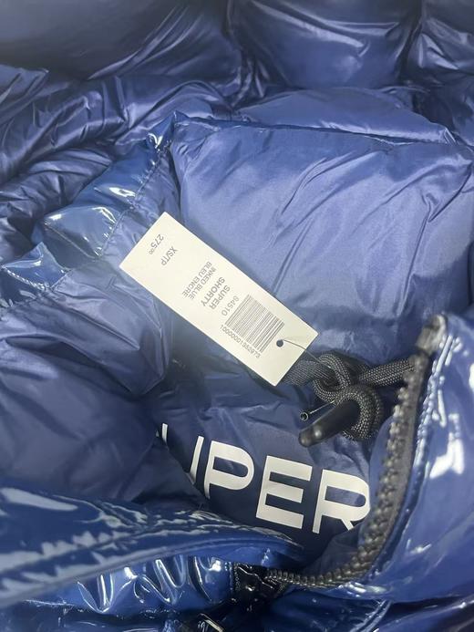 瑕疵Aritzia Tna Super Puff 女士冬季亮面700蓬鹅绒短款面包服羽绒服 商品图3