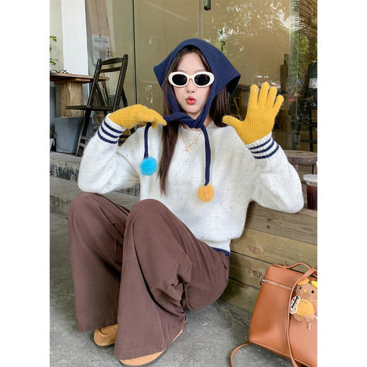 【189元任选2件】现货！米白色带蓝色披肩毛衣 商品图4