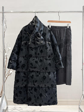 B252458羽绒服