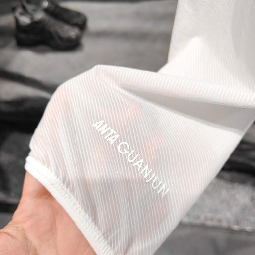 安踏冠军夏日防晒衣男士轻薄外套透气运动上衣152430603 商品图3