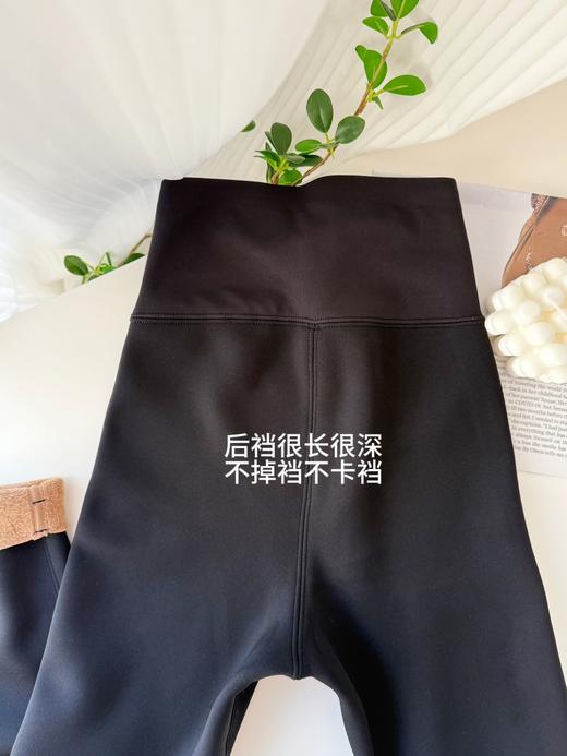 点此购买 女士冬季好运驼绒蛋白打底裤 艾 334651 商品图1
