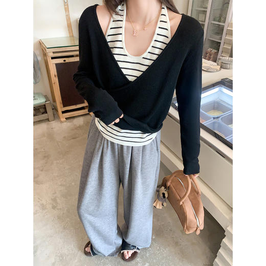 【149元任选2件】现货！黑白条纹露肩长袖针织衫 商品图2