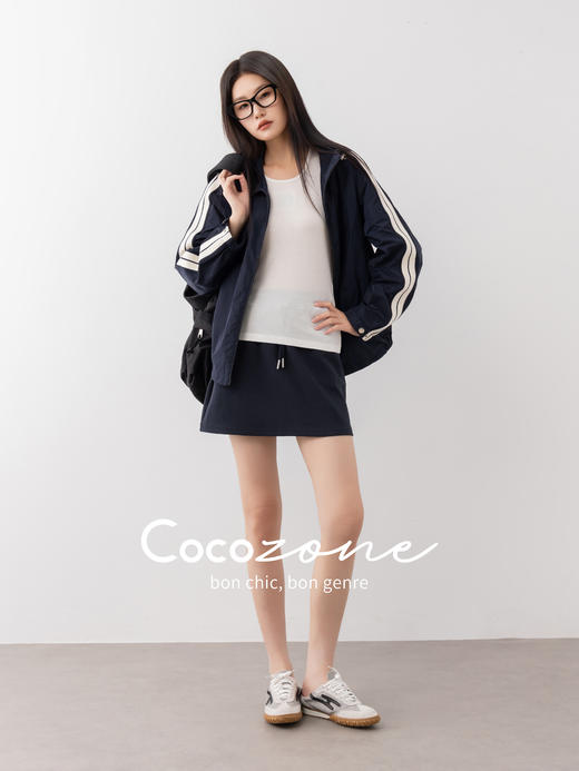 COCO ZONE 刘一一“校服外套”连帽轻盈日常外套 CD1A1228 商品图0
